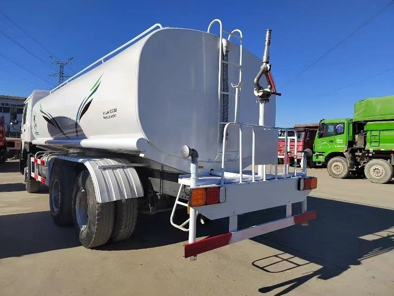 Howo 371 6x4 - Tankbil: bilde 5 Howo 371 6x4 - Tankbil: bilde 5