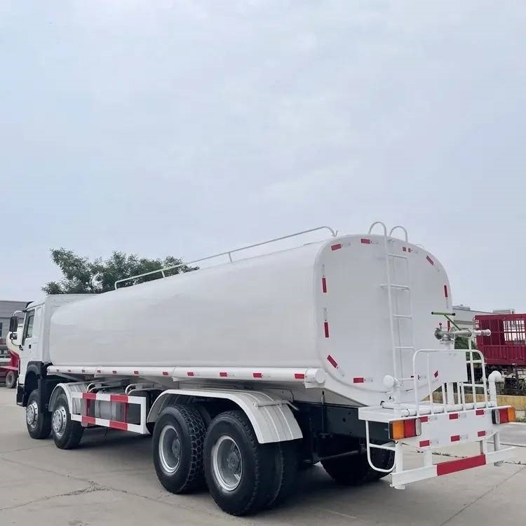 Howo 375 8x4 - Tankbil: bilde 3 Howo 375 8x4 - Tankbil: bilde 3