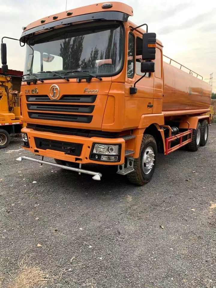 Shacman F3000 6x4 - Tankbil: bilde 3 Shacman F3000 6x4 - Tankbil: bilde 3