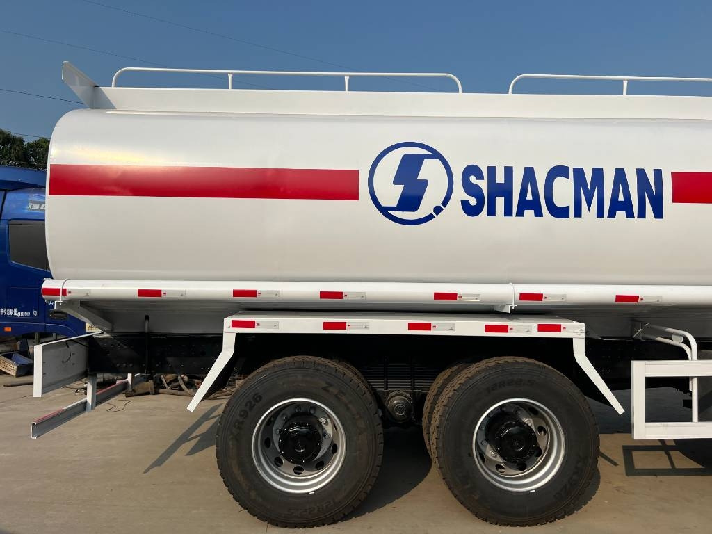 Shacman F3000 6x4 - Tankbil: bilde 4 Shacman F3000 6x4 - Tankbil: bilde 4