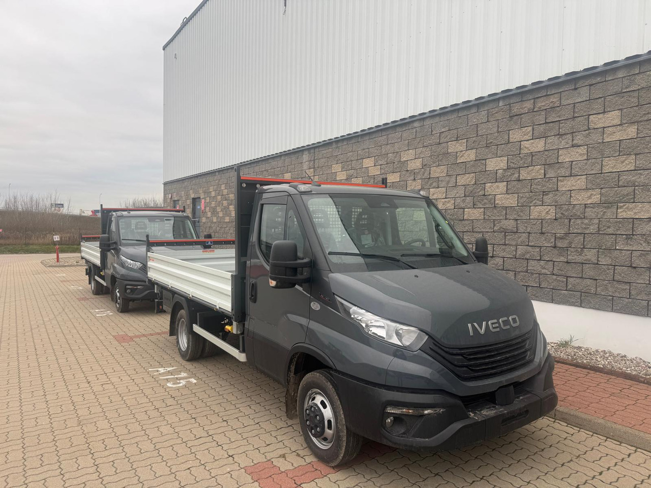 Iveco Daily 35C18 - Varebil med tipp: bilde 1 Iveco Daily 35C18 - Varebil med tipp: bilde 1