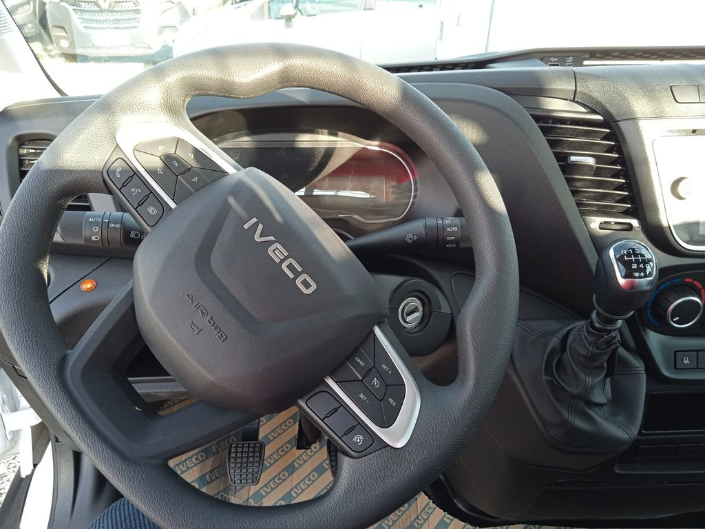 Iveco Daily 35C18H Dreiseitenkipper Iveco Daily 35C18H Dreiseitenkipper - Varebil med tipp: bilde 5 Iveco Daily 35C18H Dreiseitenkipper Iveco Daily 35C18H Dreiseitenkipper - Varebil med tipp: bilde 5