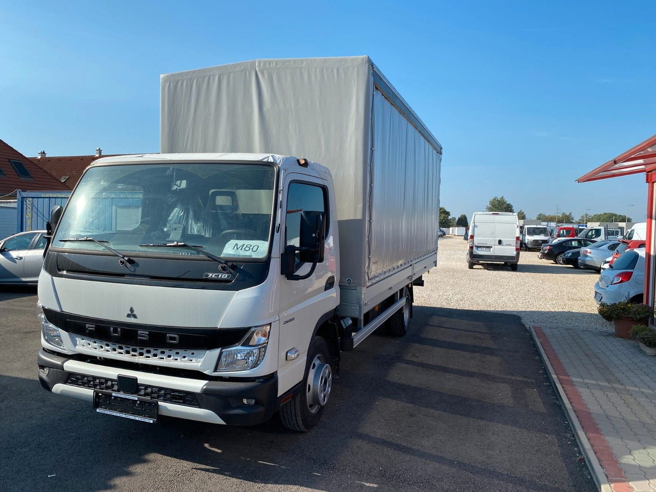 Mitsubishi FUSO CANTER 7C18 PRITSCHE+PLANE - Varebil med kapell: bilde 2 Mitsubishi FUSO CANTER 7C18 PRITSCHE+PLANE - Varebil med kapell: bilde 2