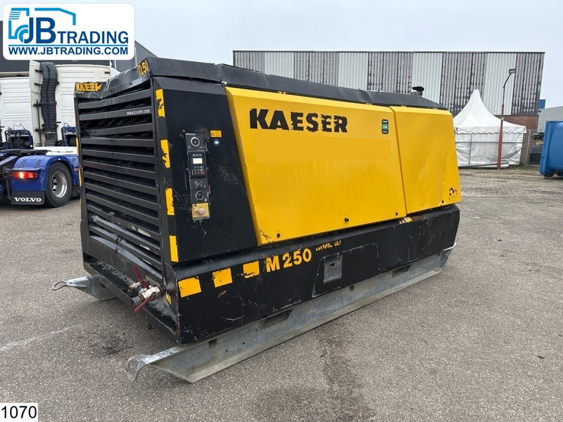 Kaeser M250 1680 h, 8,6 bar, 202 KW - Luftkompressor: bilde 1 Kaeser M250 1680 h, 8,6 bar, 202 KW - Luftkompressor: bilde 1