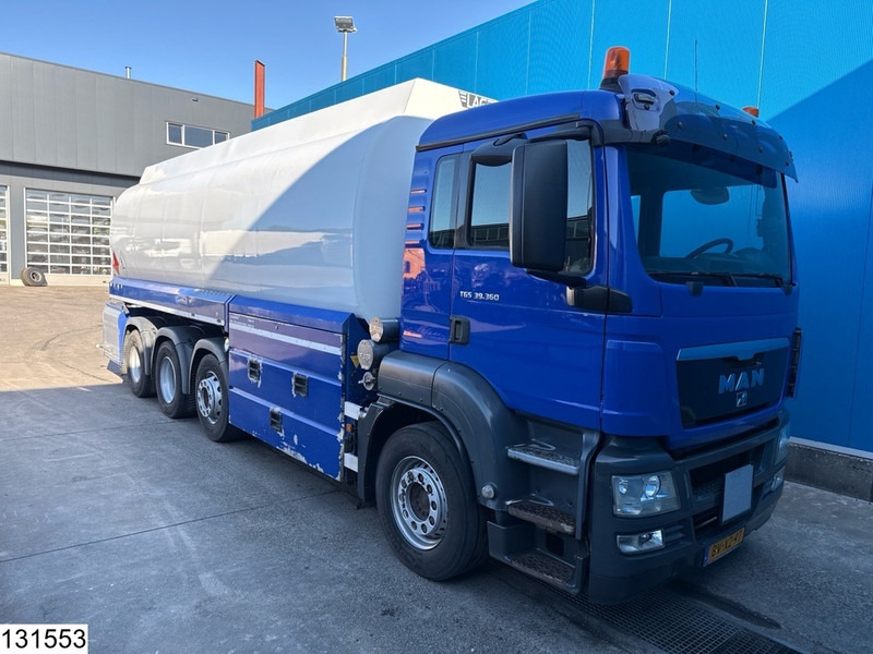 MAN TGS 39 360 8x2, FUEL, 31300 Liter, 4 Comp - Tankbil: bilde 2 MAN TGS 39 360 8x2, FUEL, 31300 Liter, 4 Comp - Tankbil: bilde 2