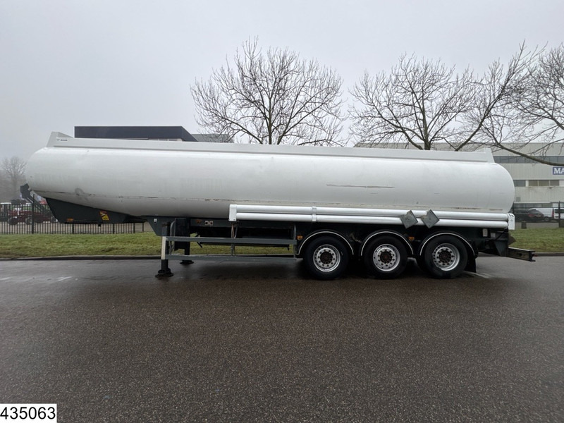 MERCERON Fuel 38.000 Liter, 7 Compartments - Tanksemi: bilde 2 MERCERON Fuel 38.000 Liter, 7 Compartments - Tanksemi: bilde 2