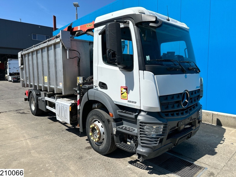 Mercedes-Benz Arocs 1833 EURO 6, Kipper, Palfinger - Tippbil, Kranbil: bilde 3 Mercedes-Benz Arocs 1833 EURO 6, Kipper, Palfinger - Tippbil, Kranbil: bilde 3