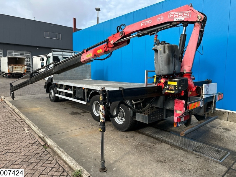 Renault Kerax 370 Dxi 6x4, EURO 4, Fassi - Planbil, Kranbil: bilde 4 Renault Kerax 370 Dxi 6x4, EURO 4, Fassi - Planbil, Kranbil: bilde 4