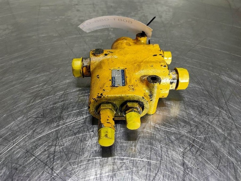 Ahlmann AZ18-Char-Lynn 6061361002-Priority valve - Hydraulikk: bilde 2 Ahlmann AZ18-Char-Lynn 6061361002-Priority valve - Hydraulikk: bilde 2
