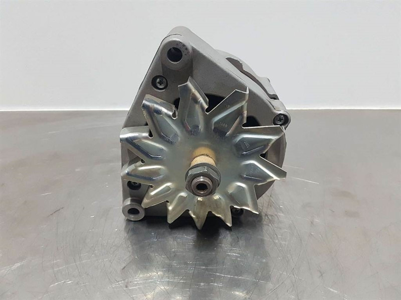 Deutz 913/1013-28V 55A-Alternator/Lichtmaschine/Dynamo - Motor for Bygg og anlegg: bilde 2 Deutz 913/1013-28V 55A-Alternator/Lichtmaschine/Dynamo - Motor for Bygg og anlegg: bilde 2