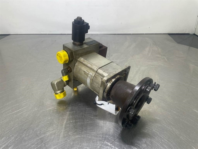 Hyundai HL757-7A-11LD-30700 / VAD0511111-Fan motor - Hydraulikk for Bygg og anlegg: bilde 1 Hyundai HL757-7A-11LD-30700 / VAD0511111-Fan motor - Hydraulikk for Bygg og anlegg: bilde 1