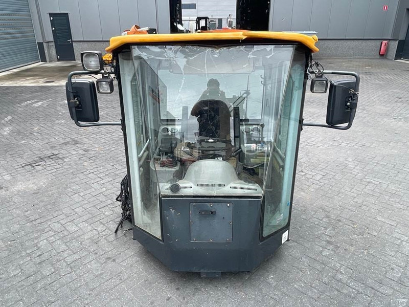 Hyundai HL757-7A-71LB-12012 / 71LB-12013 /71LB-12014-Cabin - Førerhus og interiør for Bygg og anlegg: bilde 2 Hyundai HL757-7A-71LB-12012 / 71LB-12013 /71LB-12014-Cabin - Førerhus og interiør for Bygg og anlegg: bilde 2