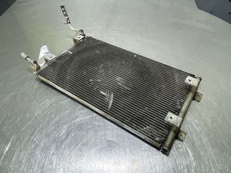 Hyundai HL757-7A-A2W01133-Airco condenser/Klimakondensator - Ramme/ Chassis for Bygg og anlegg: bilde 5 Hyundai HL757-7A-A2W01133-Airco condenser/Klimakondensator - Ramme/ Chassis for Bygg og anlegg: bilde 5