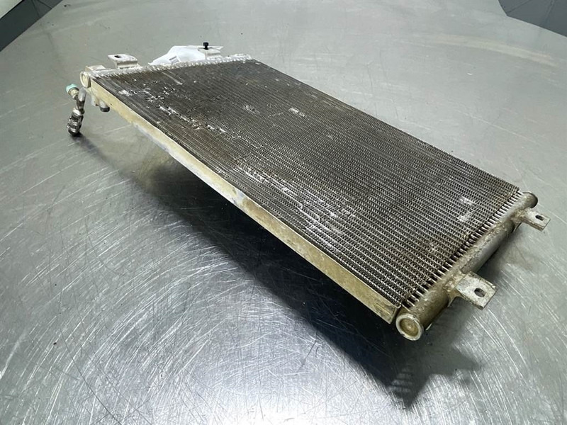 Hyundai HL757-7A-A2W01133-Airco condenser/Klimakondensator - Ramme/ Chassis for Bygg og anlegg: bilde 4 Hyundai HL757-7A-A2W01133-Airco condenser/Klimakondensator - Ramme/ Chassis for Bygg og anlegg: bilde 4