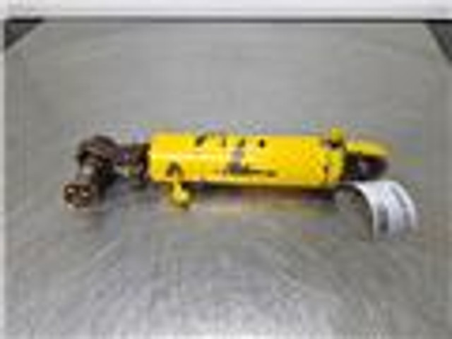 Kramer 512SL-Steering cylinder/Lenkzylinder/Stuurcilinder - Hydraulikk for Bygg og anlegg: bilde 1 Kramer 512SL-Steering cylinder/Lenkzylinder/Stuurcilinder - Hydraulikk for Bygg og anlegg: bilde 1