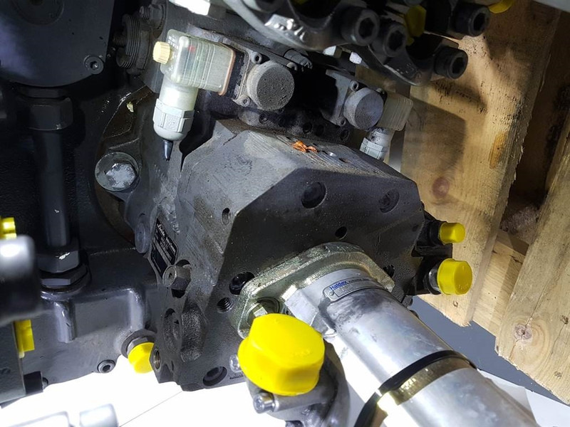 Linde HPV55-02L - Vögele - Drive pump/Fahrpumpe/Rijpomp - Hydraulikk: bilde 1 Linde HPV55-02L - Vögele - Drive pump/Fahrpumpe/Rijpomp - Hydraulikk: bilde 1