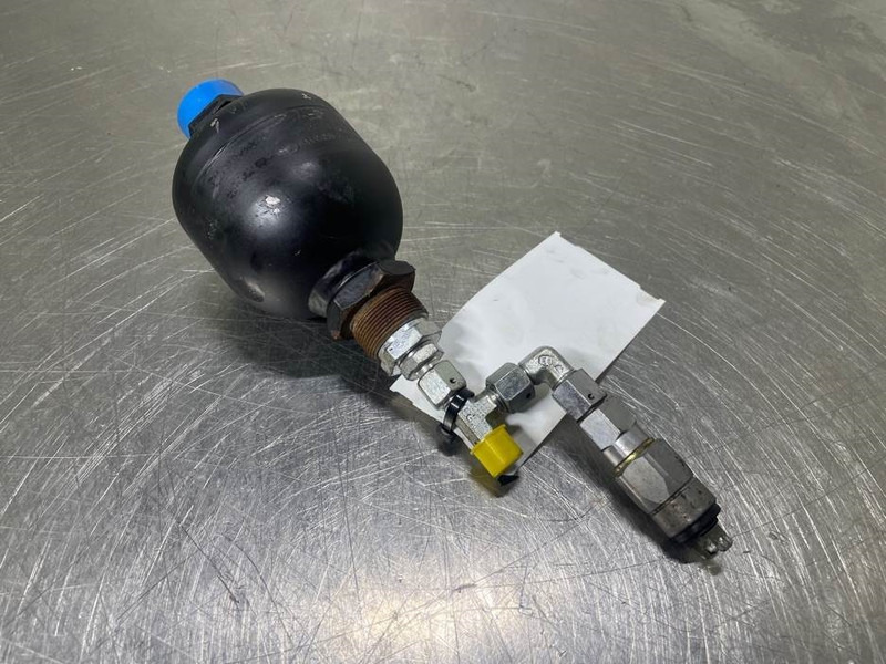 Mecalac 12MTX-4770613/5130047-Accumulator/Hydrospeicher - Hydraulikk for Bygg og anlegg: bilde 1 Mecalac 12MTX-4770613/5130047-Accumulator/Hydrospeicher - Hydraulikk for Bygg og anlegg: bilde 1