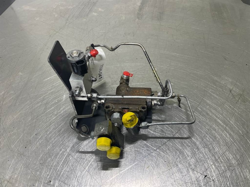 New Holland W110C - Priority valve/Prioritaetsventil - Hydraulikk for Bygg og anlegg: bilde 4 New Holland W110C - Priority valve/Prioritaetsventil - Hydraulikk for Bygg og anlegg: bilde 4