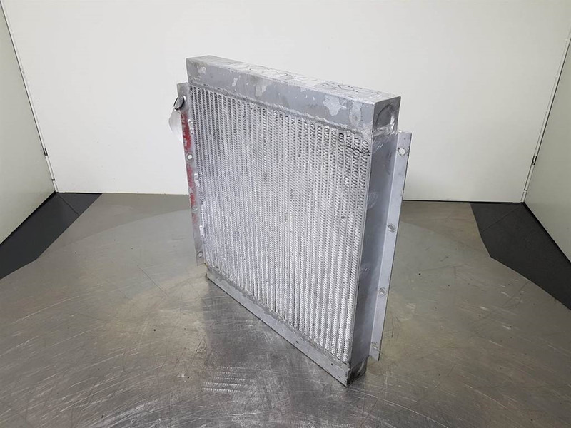 Nissens - Oil cooler/Ölkühler/Oliekoeler - Hydraulikk for Bygg og anlegg: bilde 2 Nissens - Oil cooler/Ölkühler/Oliekoeler - Hydraulikk for Bygg og anlegg: bilde 2