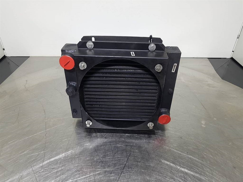- Oil cooler/Ölkühler/Oliekoeler - Hydraulikk: bilde 1 - Oil cooler/Ölkühler/Oliekoeler - Hydraulikk: bilde 1