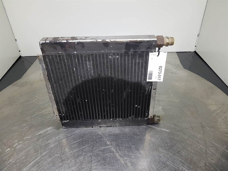 - Oil cooler/Ölkühler/Oliekoeler - Hydraulikk: bilde 1 - Oil cooler/Ölkühler/Oliekoeler - Hydraulikk: bilde 1