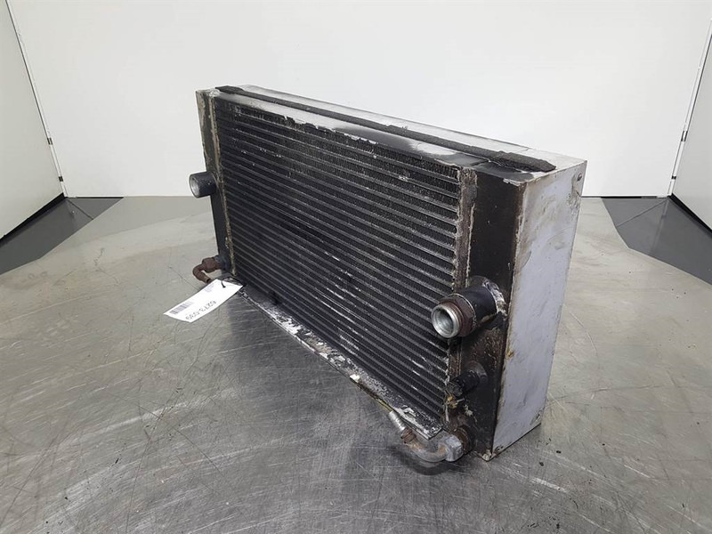 - Oil cooler/Ölkühler/Oliekoeler - Hydraulikk: bilde 2 - Oil cooler/Ölkühler/Oliekoeler - Hydraulikk: bilde 2