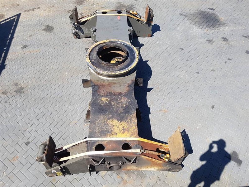 Sennebogen 818E - Undercarriage/Unterwagen/Onderwagen - Ramme/ Chassis: bilde 2 Sennebogen 818E - Undercarriage/Unterwagen/Onderwagen - Ramme/ Chassis: bilde 2