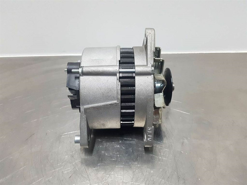 Terex Schaeff SKL843-14V 65A-Alternator/Lichtmaschine/Dynamo - Motor for Bygg og anlegg: bilde 3 Terex Schaeff SKL843-14V 65A-Alternator/Lichtmaschine/Dynamo - Motor for Bygg og anlegg: bilde 3