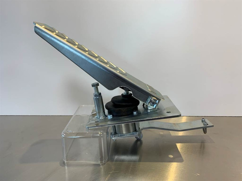 Terex TL/SKL/SKS-5692609966-Gas pedal - Førerhus og interiør for Bygg og anlegg: bilde 2 Terex TL/SKL/SKS-5692609966-Gas pedal - Førerhus og interiør for Bygg og anlegg: bilde 2