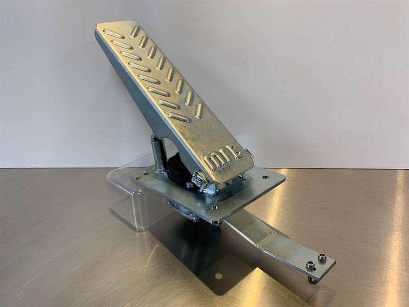 Terex TL/SKL/SKS-5692609966-Gas pedal - Førerhus og interiør for Bygg og anlegg: bilde 1 Terex TL/SKL/SKS-5692609966-Gas pedal - Førerhus og interiør for Bygg og anlegg: bilde 1