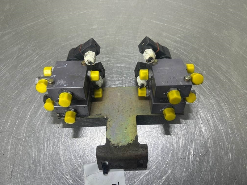 Terex TW150 - 4/2 Valve-4/2 Wegeventil-4/2 Ventiel - Hydraulikk for Bygg og anlegg: bilde 2 Terex TW150 - 4/2 Valve-4/2 Wegeventil-4/2 Ventiel - Hydraulikk for Bygg og anlegg: bilde 2