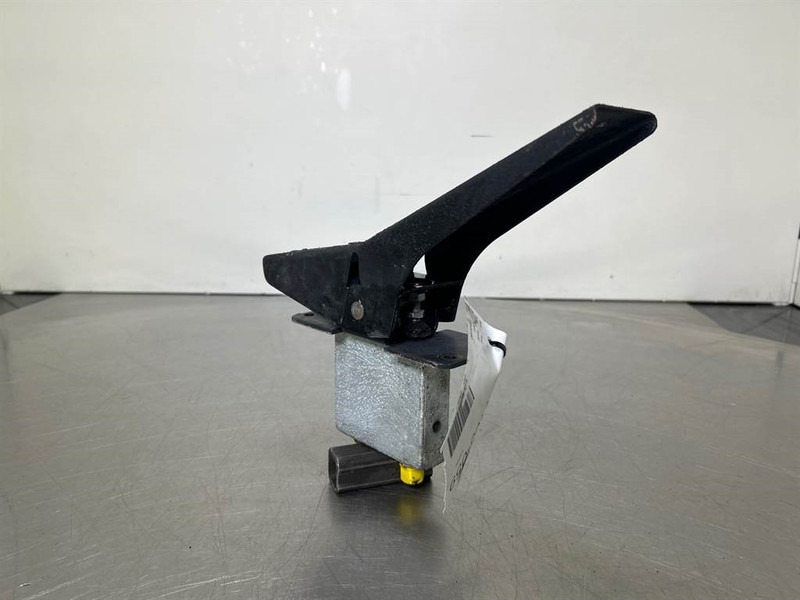 Terex TW150-Atlas 6073926-Pedal/Pedaal - Førerhus og interiør for Bygg og anlegg: bilde 4 Terex TW150-Atlas 6073926-Pedal/Pedaal - Førerhus og interiør for Bygg og anlegg: bilde 4