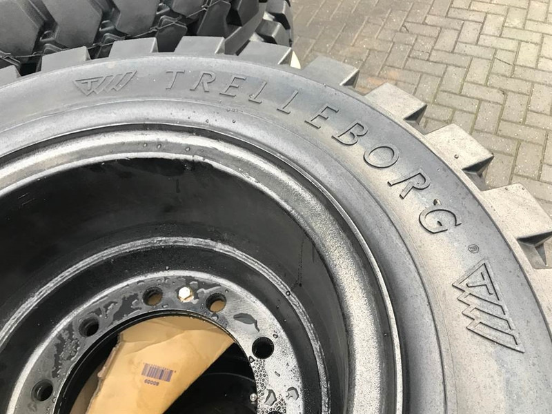 Trelleborg 10.00-20 Dual excavator solid-Tyre/Reifen/Banden - Dekk og felger for Bygg og anlegg: bilde 4 Trelleborg 10.00-20 Dual excavator solid-Tyre/Reifen/Banden - Dekk og felger for Bygg og anlegg: bilde 4