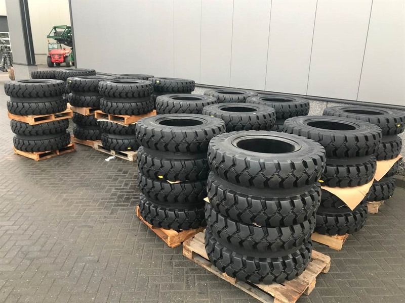 Trelleborg 12.00-20 Dual excavator solid-Tyre/Reifen/Banden - Dekk og felger for Bygg og anlegg: bilde 1 Trelleborg 12.00-20 Dual excavator solid-Tyre/Reifen/Banden - Dekk og felger for Bygg og anlegg: bilde 1