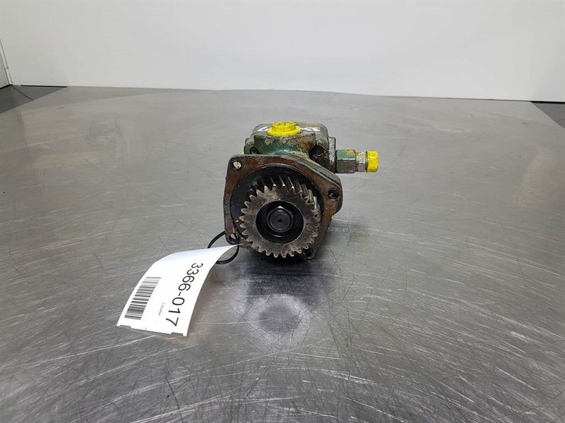 Vickers V210-8W - Gearpump/Zahnradpumpe/Tandwielpomp - Hydraulikk: bilde 3 Vickers V210-8W - Gearpump/Zahnradpumpe/Tandwielpomp - Hydraulikk: bilde 3