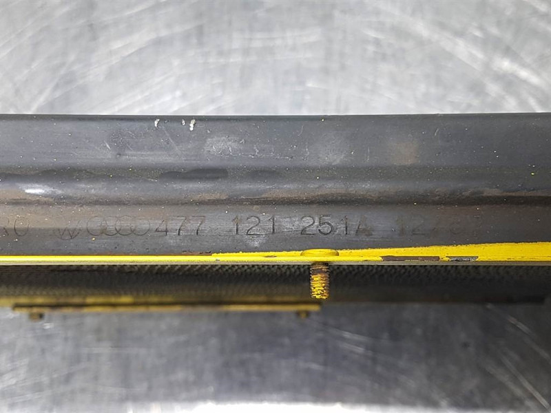 Volkswagen 477121251A-Cooler/Kühler/Koeler - Motor og deler for Bygg og anlegg: bilde 4 Volkswagen 477121251A-Cooler/Kühler/Koeler - Motor og deler for Bygg og anlegg: bilde 4