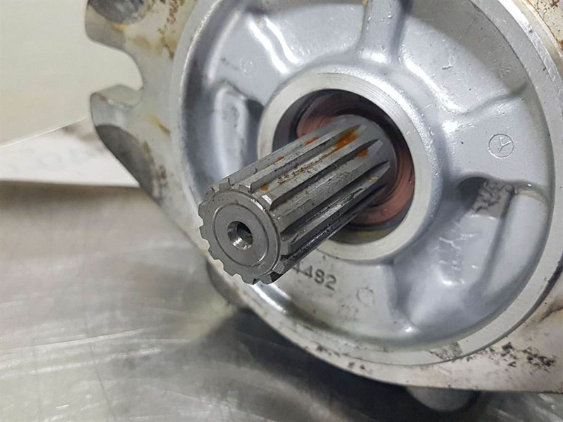 Yanmar V70 Speeder - Gearpump/Zahnradpumpe/Tandwielpomp - Hydraulikk for Bygg og anlegg: bilde 4 Yanmar V70 Speeder - Gearpump/Zahnradpumpe/Tandwielpomp - Hydraulikk for Bygg og anlegg: bilde 4