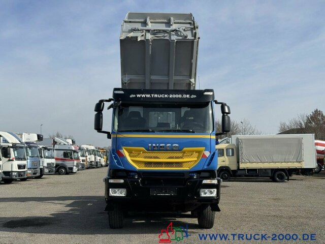 Iveco 340T45 Trakker 8x4 Bordmatik Links+Hinten 351TKM - Tippbil: bilde 3 Iveco 340T45 Trakker 8x4 Bordmatik Links+Hinten 351TKM - Tippbil: bilde 3