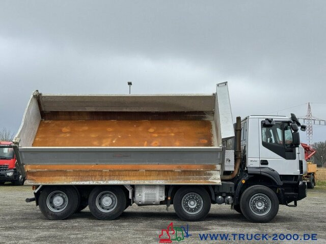 Iveco 340T50 Trakker 8x4 Bordmatik Links/Rechts/Hinten - Tippbil: bilde 2 Iveco 340T50 Trakker 8x4 Bordmatik Links/Rechts/Hinten - Tippbil: bilde 2