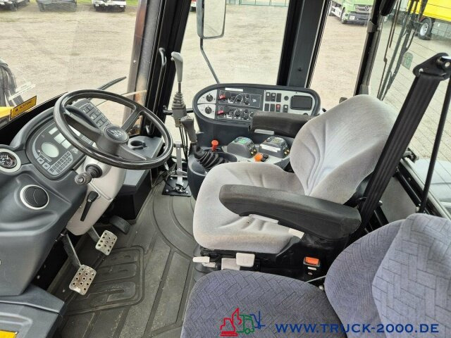 JCB Fastrac HMV 3230 2 Zapfwellen + Frontheber Stoll - Traktor: bilde 4 JCB Fastrac HMV 3230 2 Zapfwellen + Frontheber Stoll - Traktor: bilde 4