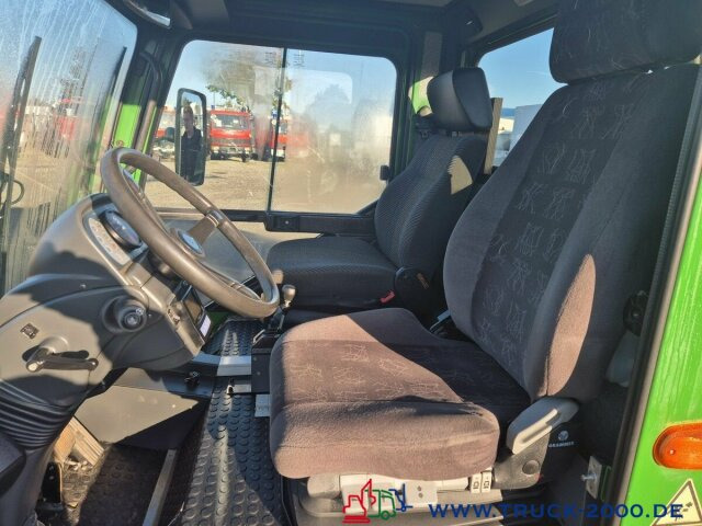 Interior photo 2: Varebil med tipp Ladog T1400 4x4 Kipper mit Fassi Kran 5+6 Steuerkreis