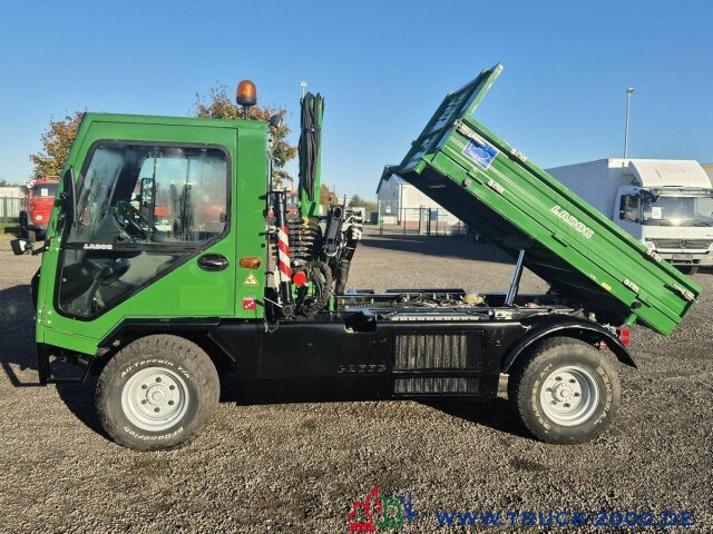 Interior photo 1: Varebil med tipp Ladog T1400 4x4 Kipper mit Fassi Kran 5+6 Steuerkreis