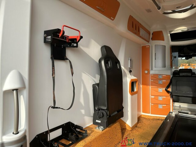 Mercedes-Benz Sprinter 416 DELFIS Rettungs-Krankenwagen - Ambulanse: bilde 4 Mercedes-Benz Sprinter 416 DELFIS Rettungs-Krankenwagen - Ambulanse: bilde 4
