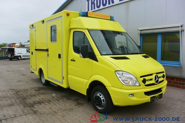Mercedes-Benz Sprinter 516 CDI Intensiv- Rettung- Krankenwagen - Ambulanse: bilde 1 Mercedes-Benz Sprinter 516 CDI Intensiv- Rettung- Krankenwagen - Ambulanse: bilde 1
