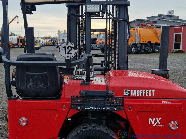 Moffett Mitnahmestapler 4 Wege Allrad NX Typ M 4 25.4 - Medbringertruck: bilde 4 Moffett Mitnahmestapler 4 Wege Allrad NX Typ M 4 25.4 - Medbringertruck: bilde 4