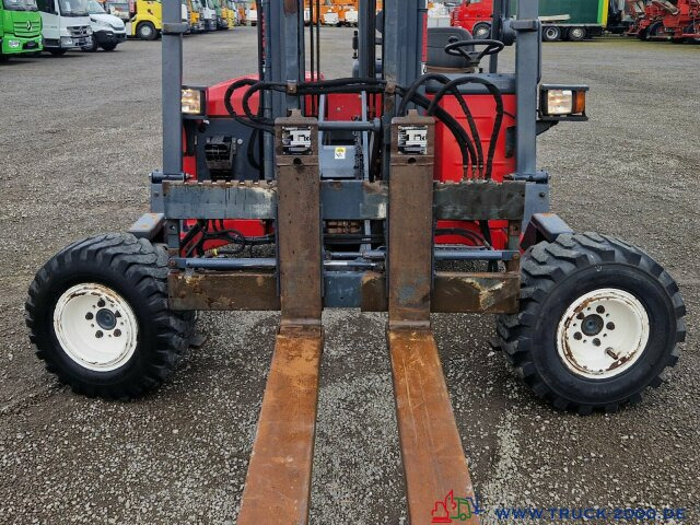 Moffett Mitnahmestapler 4 Wege Allrad NX Typ M 4 25.4 - Medbringertruck: bilde 2 Moffett Mitnahmestapler 4 Wege Allrad NX Typ M 4 25.4 - Medbringertruck: bilde 2