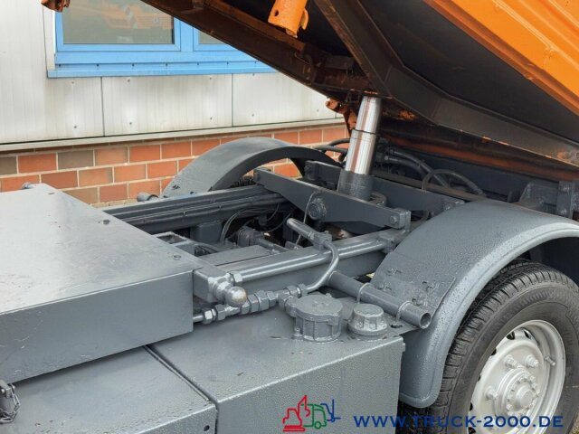Multicar Kiefer Boki Winterdienst Streuer + Besen 23 TKM - Feiebil: bilde 4 Multicar Kiefer Boki Winterdienst Streuer + Besen 23 TKM - Feiebil: bilde 4