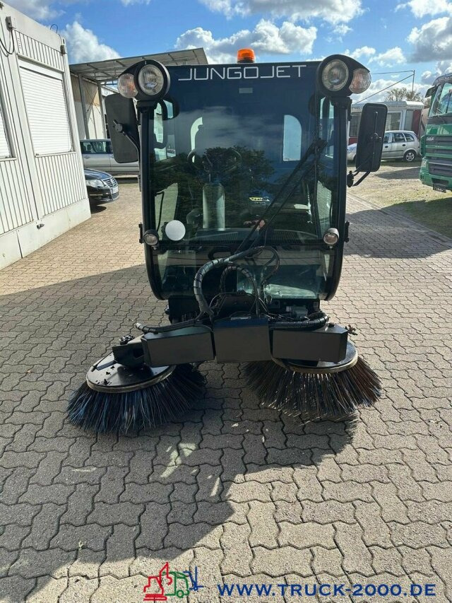 Multicar Nilfisk JungoJet3500 Winterdienst & Kehrmaschine - Feiebil: bilde 5 Multicar Nilfisk JungoJet3500 Winterdienst & Kehrmaschine - Feiebil: bilde 5