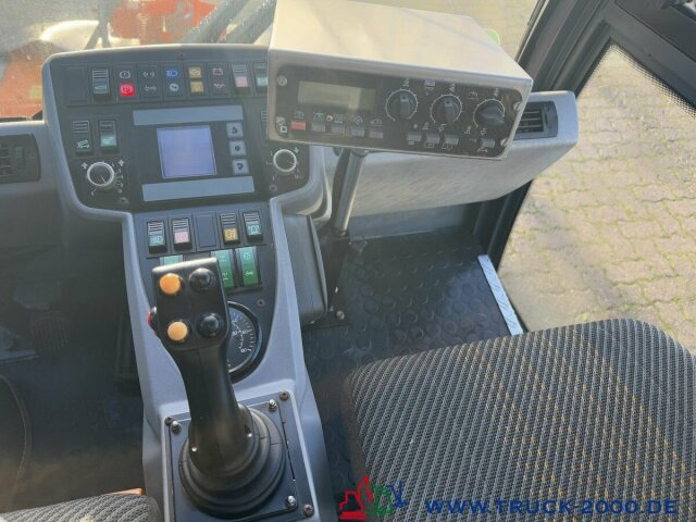 Multicar Tremo X56 Winterdienst Streuer + Besen NUR5569KM - Feiebil: bilde 4 Multicar Tremo X56 Winterdienst Streuer + Besen NUR5569KM - Feiebil: bilde 4