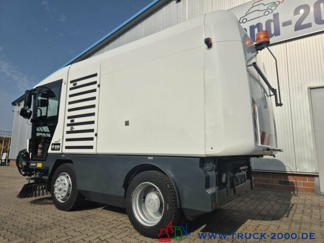 Ravo 540 3 Besen Sweeper 62 km/h Autobahn fähig - Feiebil: bilde 4 Ravo 540 3 Besen Sweeper 62 km/h Autobahn fähig - Feiebil: bilde 4